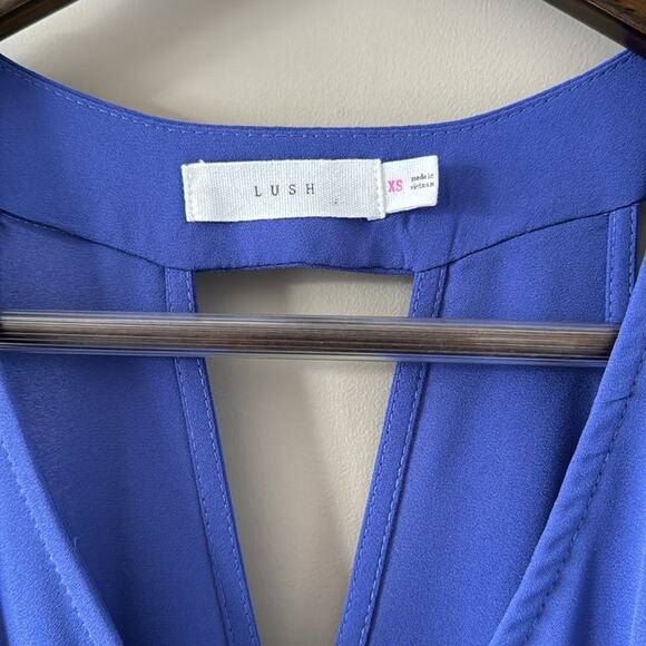 LUSH BLUE FAUX WRAP DRESS WITH CINCHED WAIST SIZE XS - Picture 3 of 3